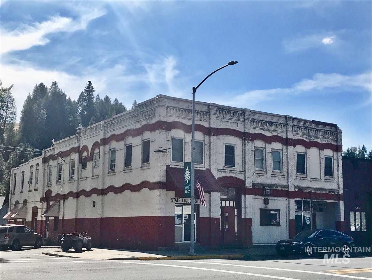 525 State Hwy 8, Troy, ID 83871